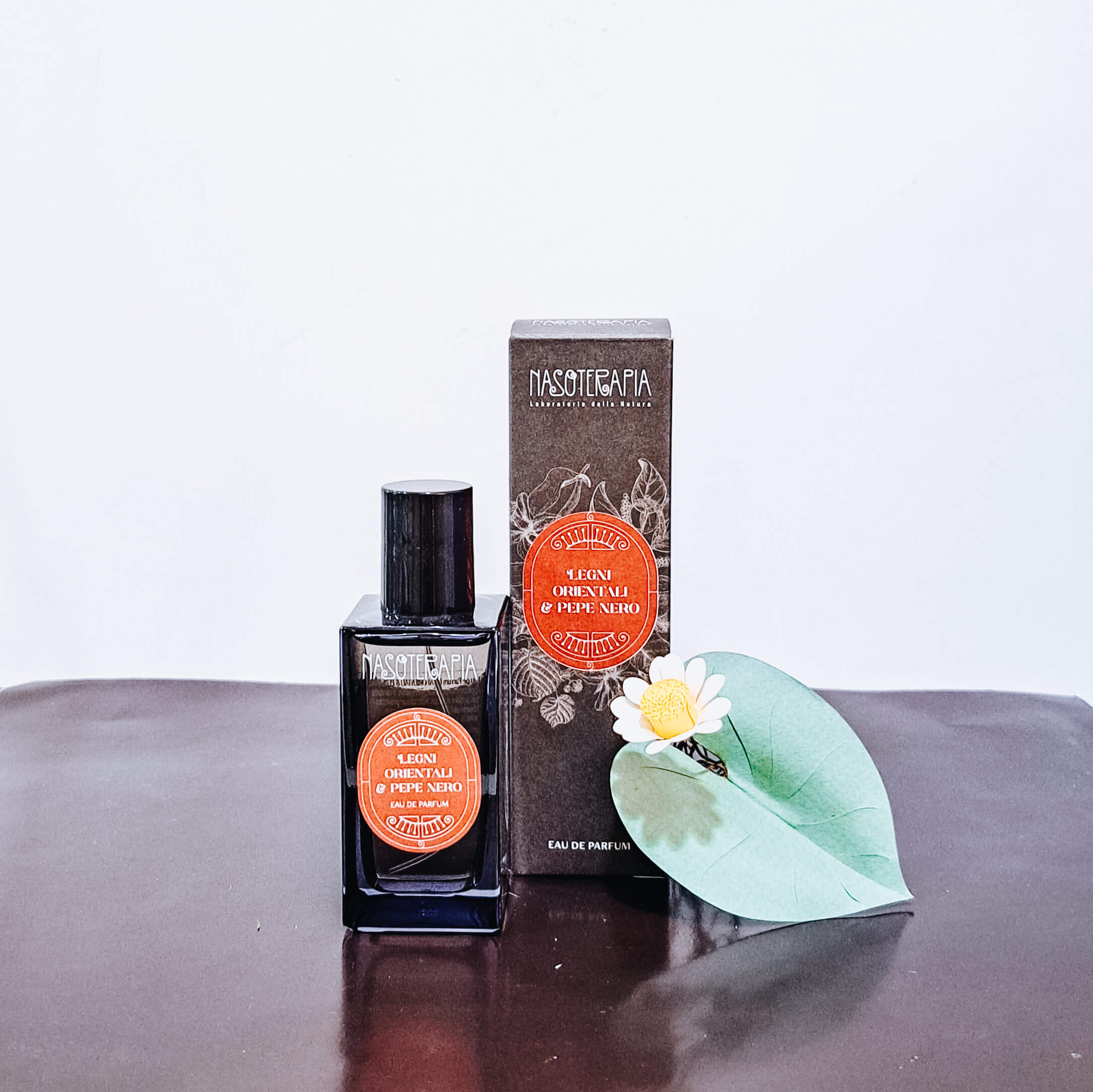 Eau de Parfum ai Legni Orientali e Pepe Nero di Nasoterapia 50 ml